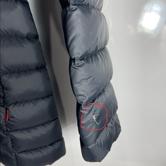 BNWT Woolrich light puffer hoodie Small black - Picture 6 of 12